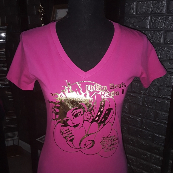 Lady Vneck T's - Picture 4 of 7